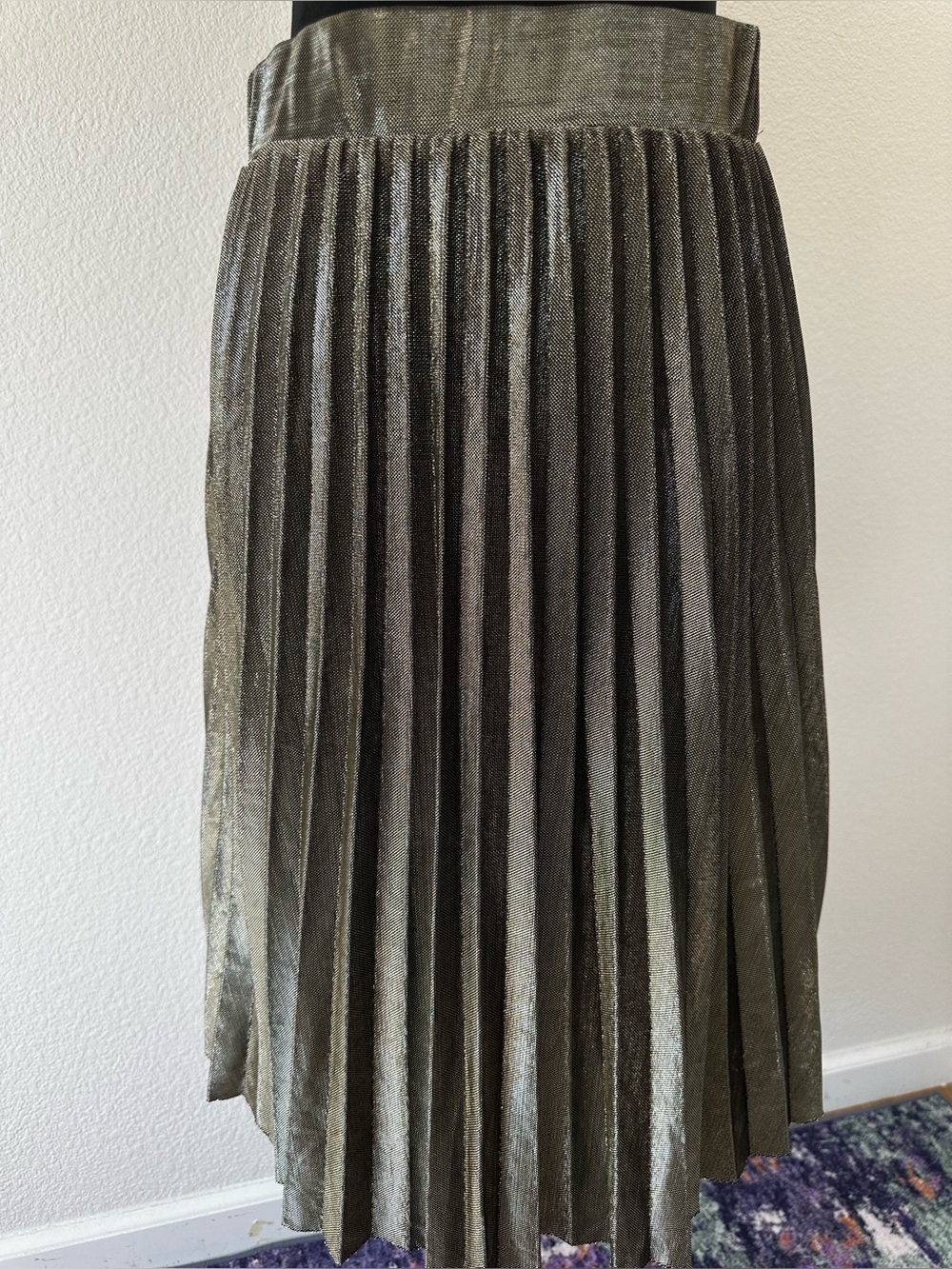 Metrowear Metallic Gold Pleated Midi Skirt Size M
